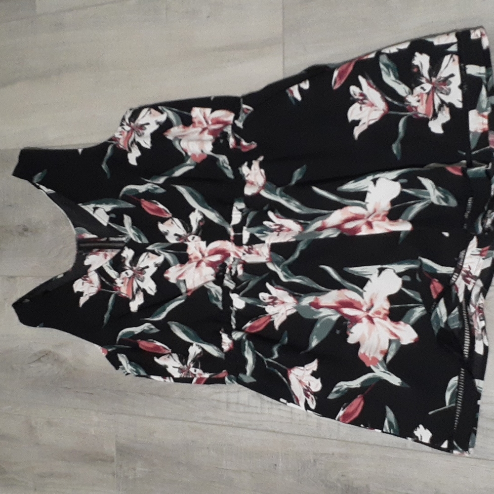 Women's size 12 rompers with shorts